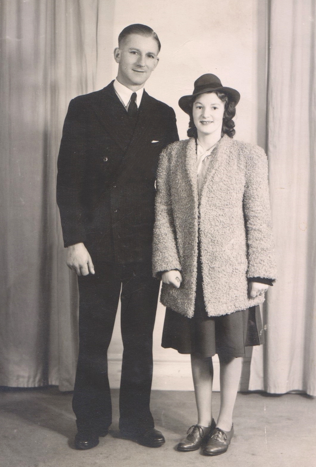 Jones-Arthur-Robert and Netta Madeline wedding day 3rd January 1947 Scan_20200130 (2)